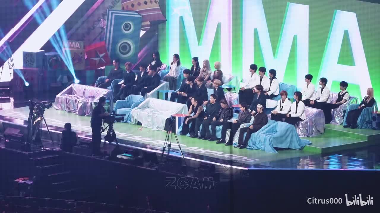 【4K】ILLIT 'Not Cute Anymore' 舞台反应 朴宰范 Longshot Kiki IDID Woods AlphaDriveOne H