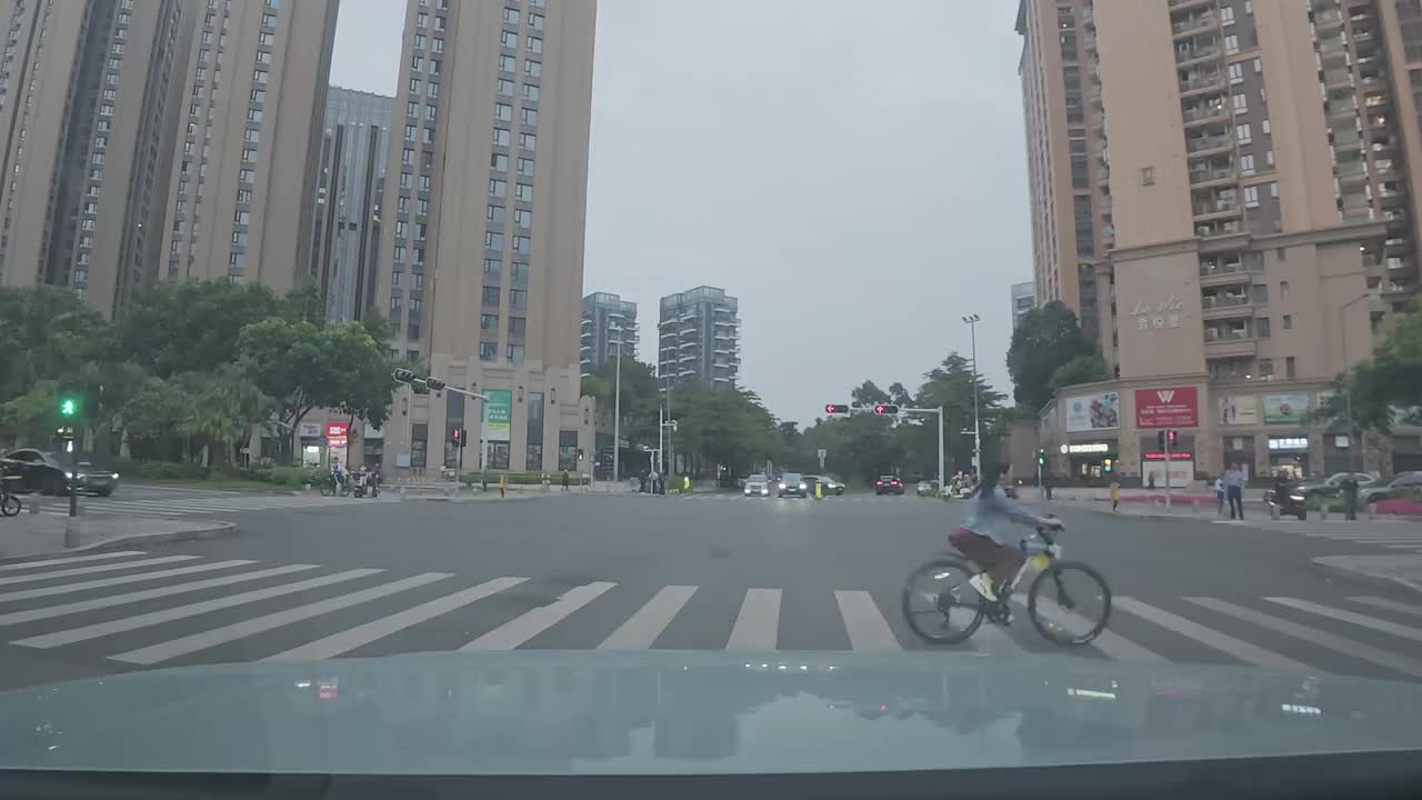 DJI_20251203173014_0049_D