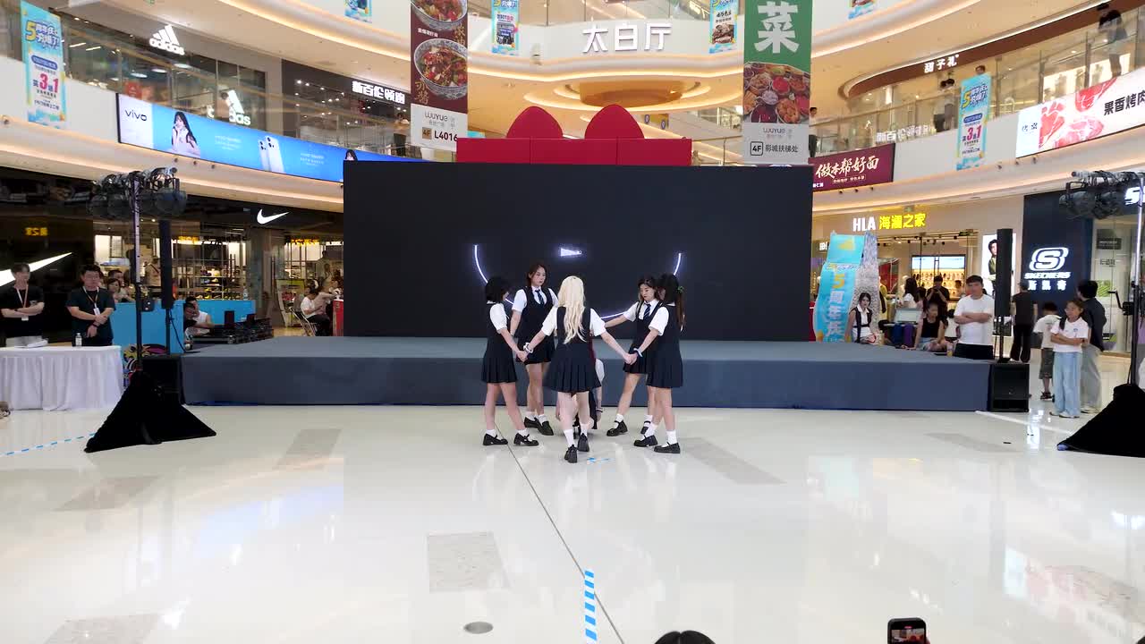 路演 Rough-GFRIEND