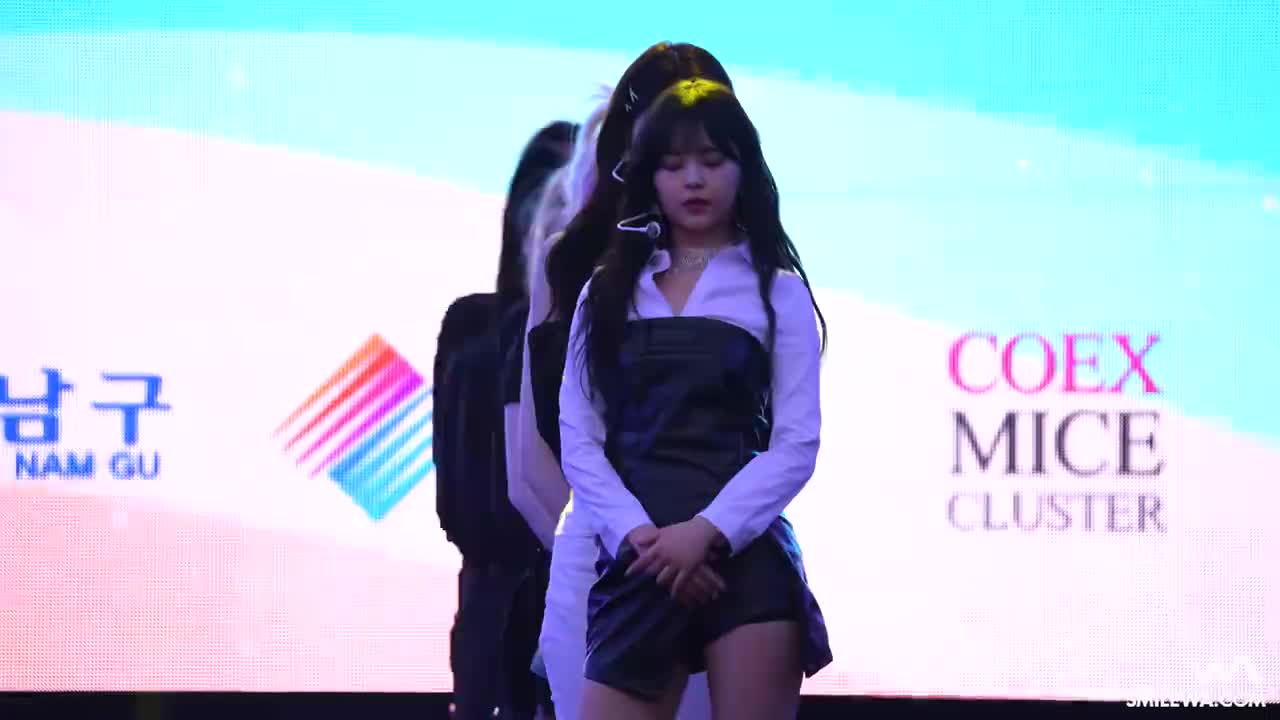 [8K] EVERGLOW (에버글로우) 시현 'DUN DUN' 직캠 @ G - KPOP 콘서트 220717 by -wA-