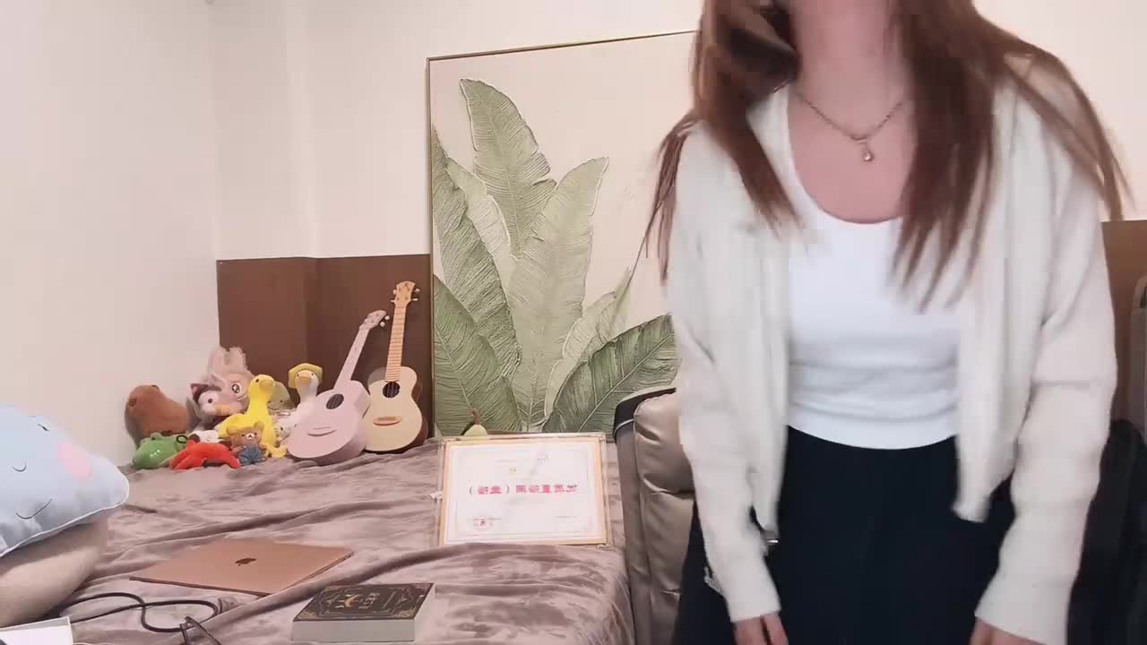 甩头版眉飞色舞