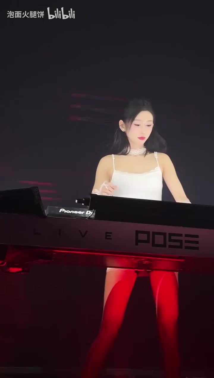 深圳pose小禹_20251114012706