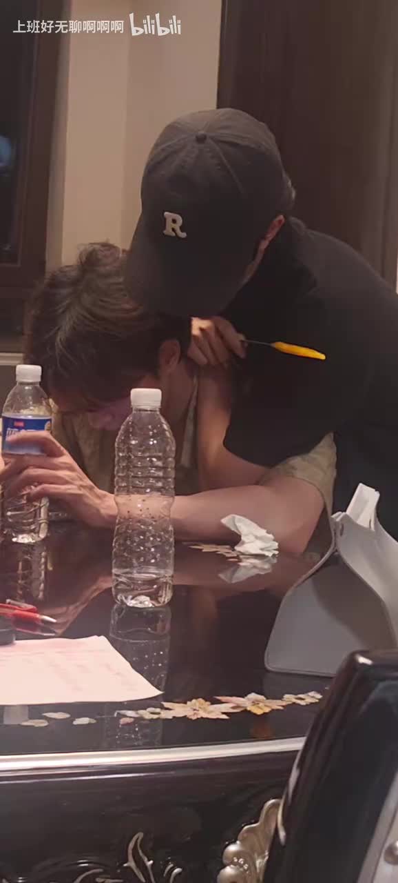 小片段(背后抱)