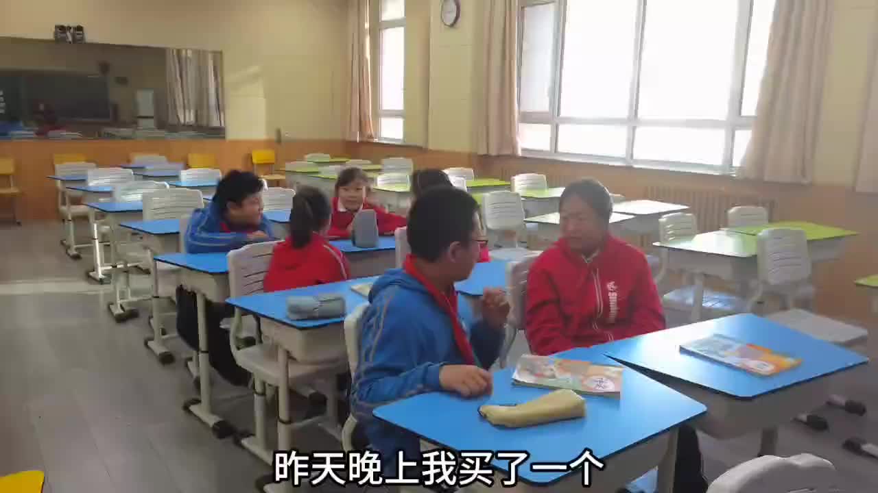 走廊奔跑，跳绳乱甩，抢笔