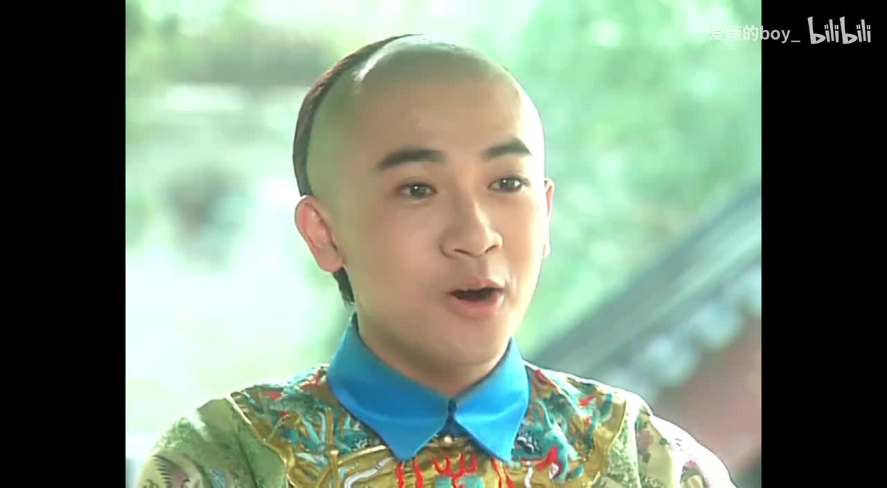 4、小燕子跟皇阿玛出宫祭天酬神，紫薇受伤被尔康带进学士府