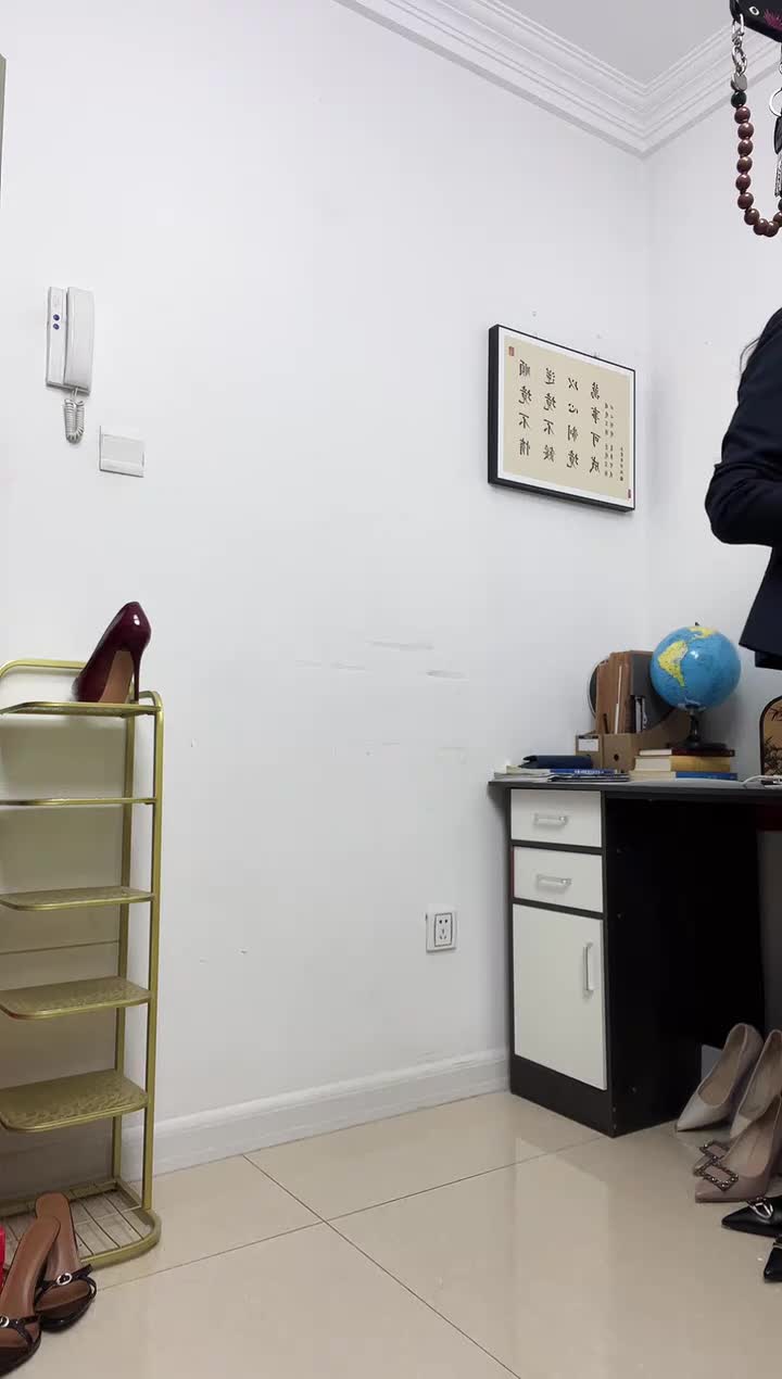 Monica_2_2025_12_15T01_28_07