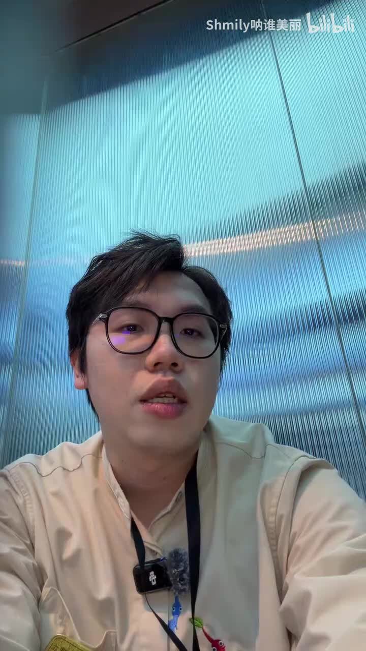 20251027 174647 海底捞店长