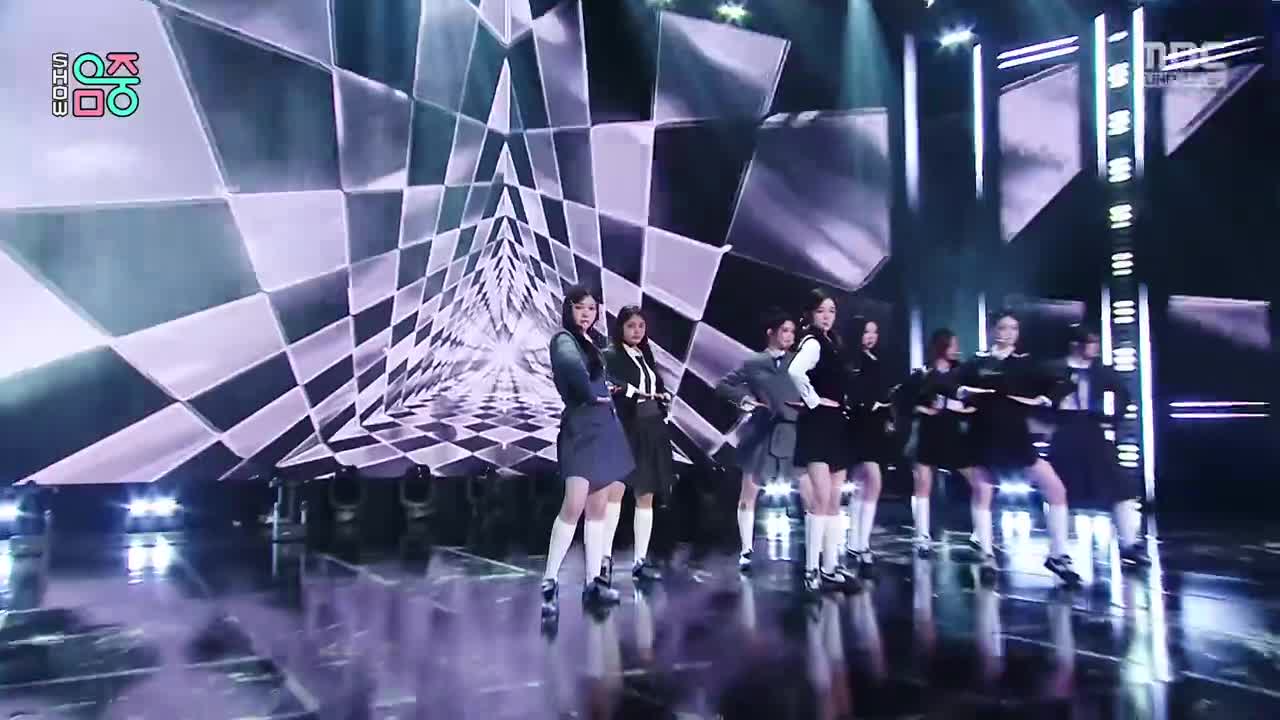 251115 MBC UHD Music Core Hearts2Hearts - FOCUS