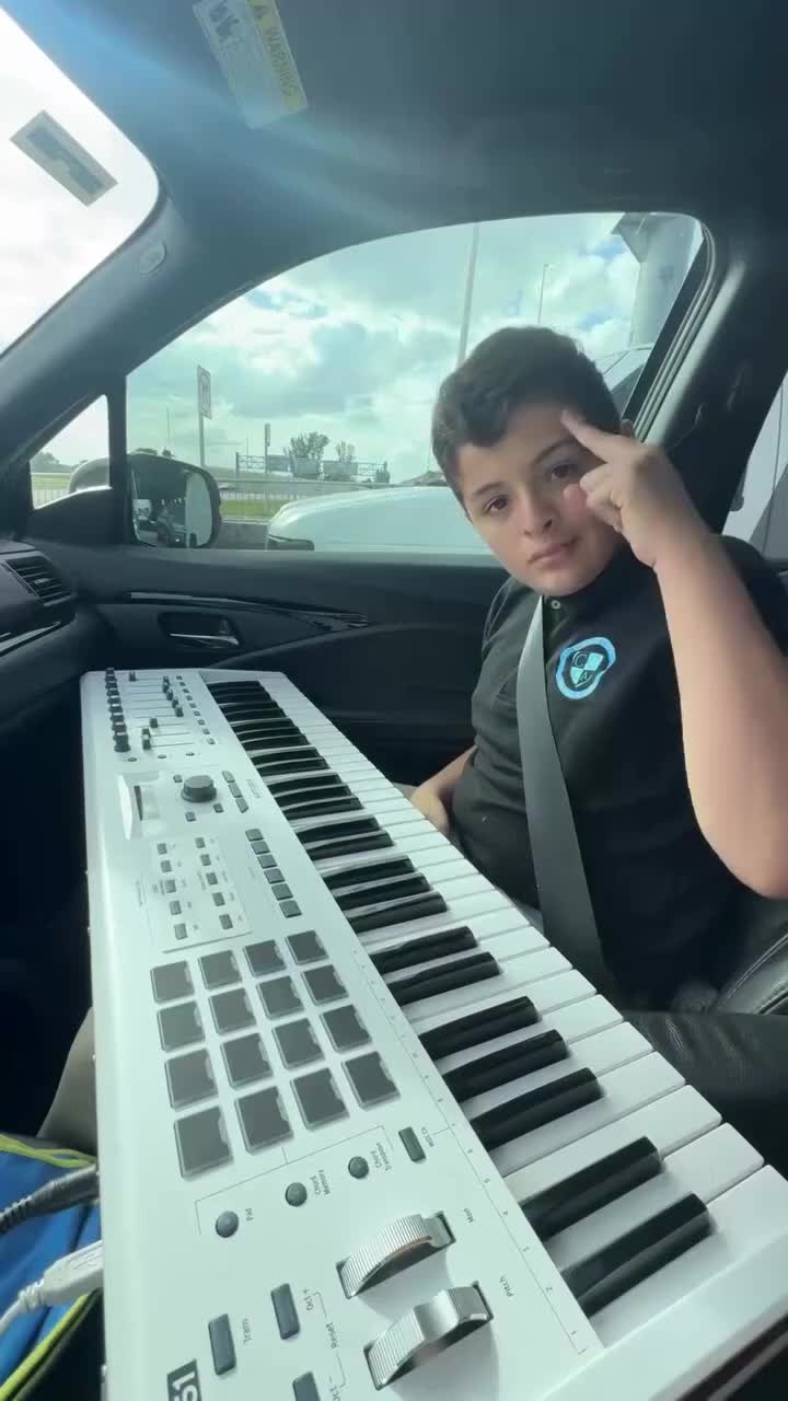 流行钢琴即兴伴奏