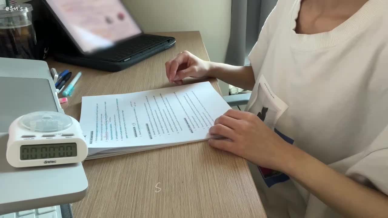 4.考试还有三天！我们一起学习了两个小时呢：）