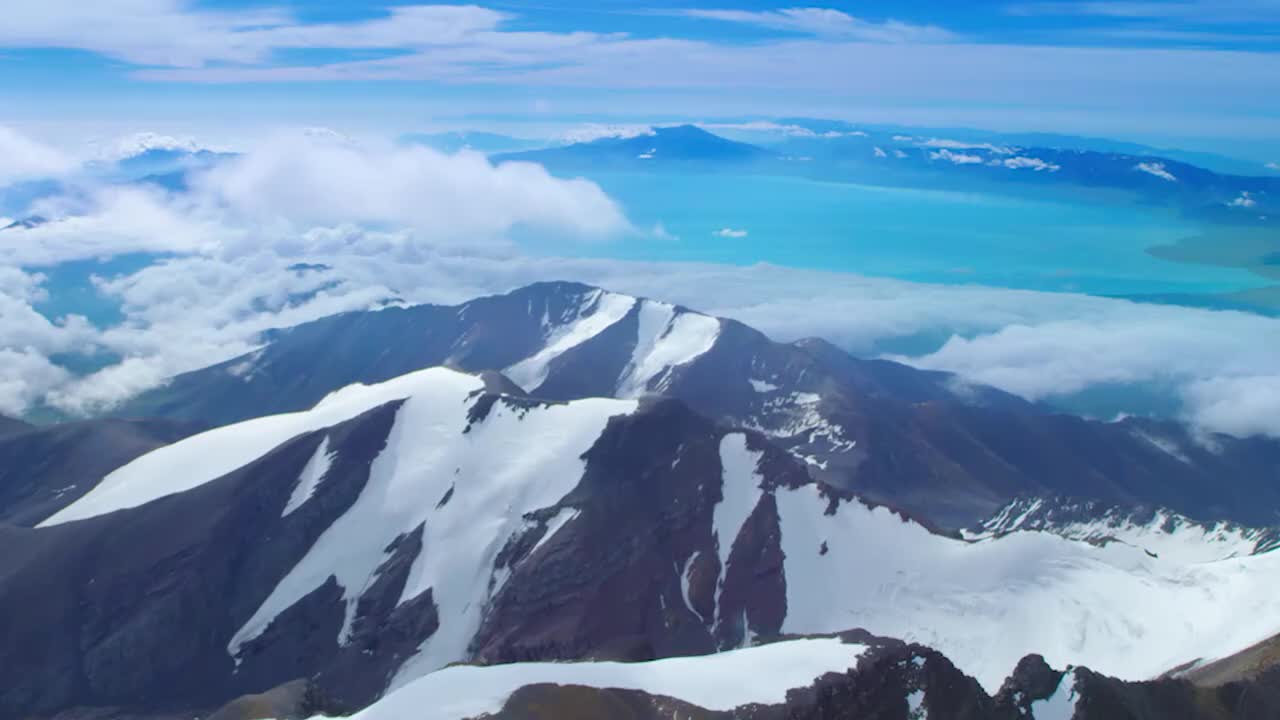 Amazing China 美丽中国 14.高山上的蓝宝石