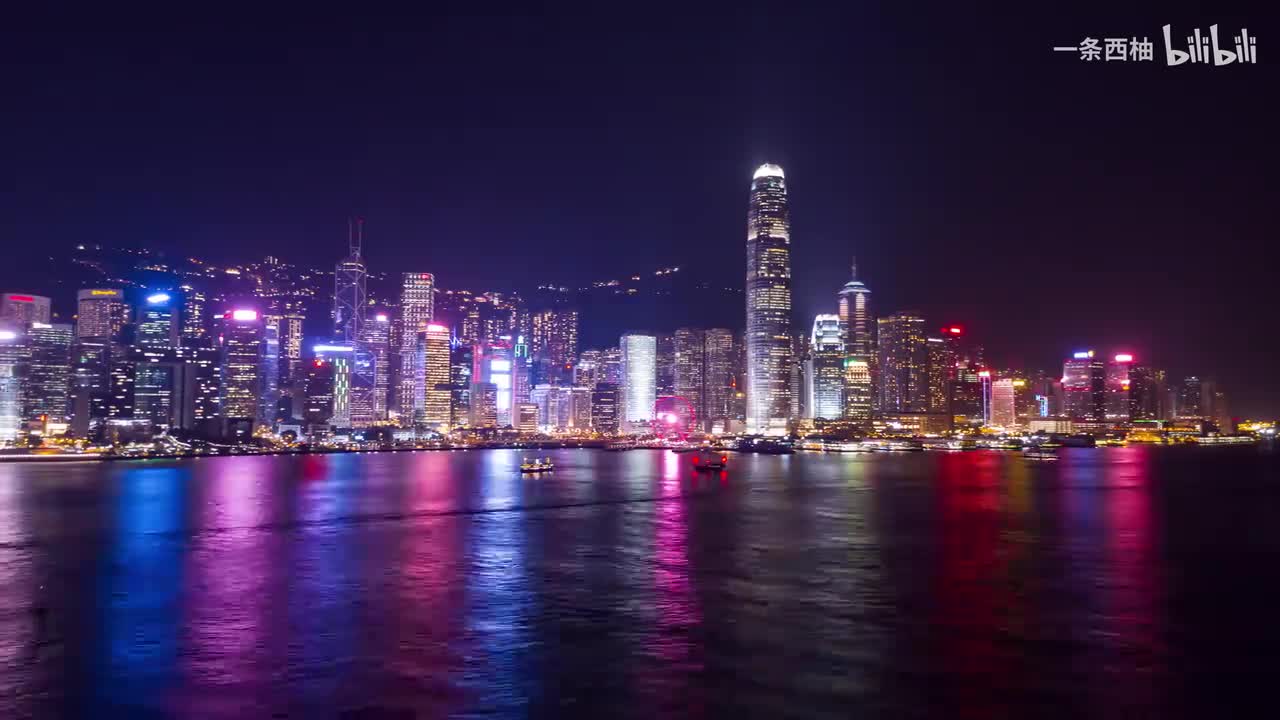 城市夜景江边