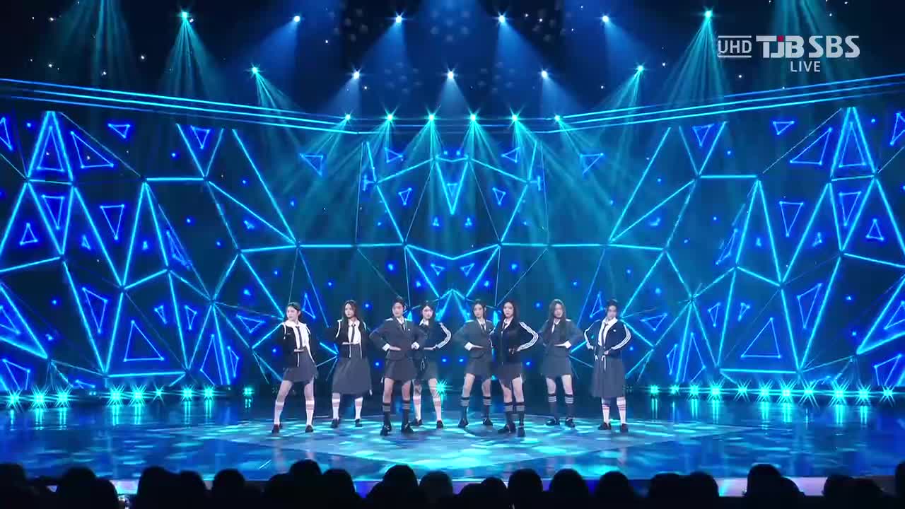 251102 SBS UHD Inkigayo Hearts2Hearts - FOCUS