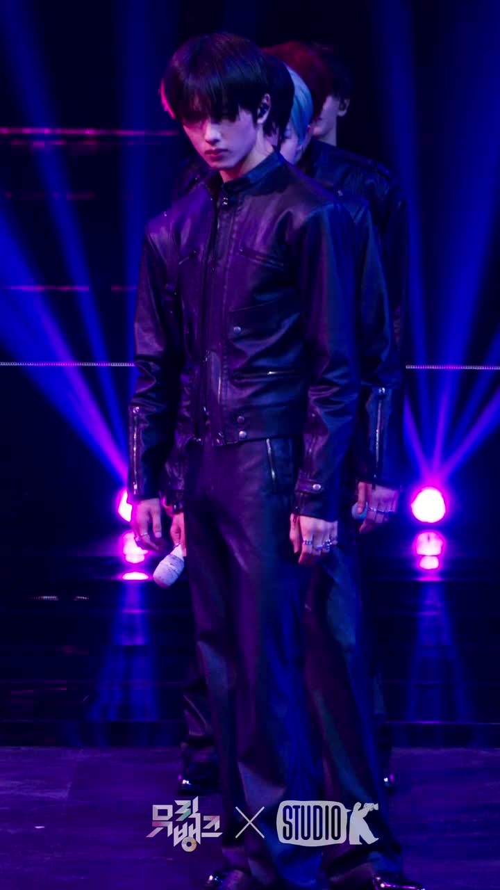 11.28 音银 钟辰乐直拍