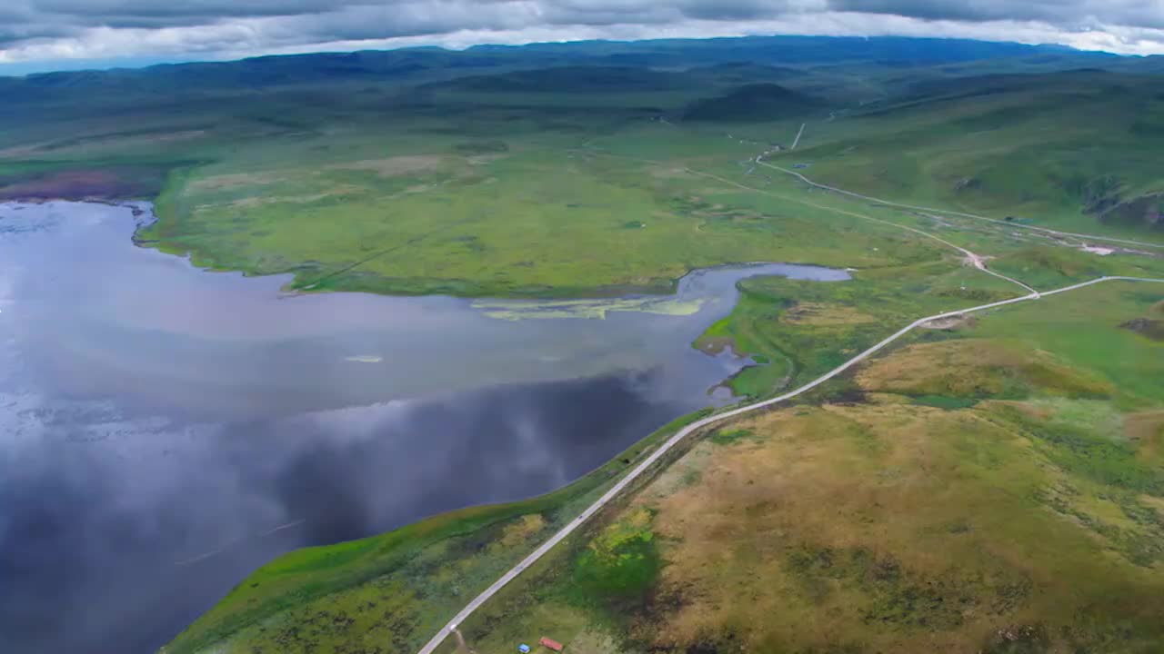028-高原湖畔的黑颈鹤-尕海 (甘肃碌曲)
