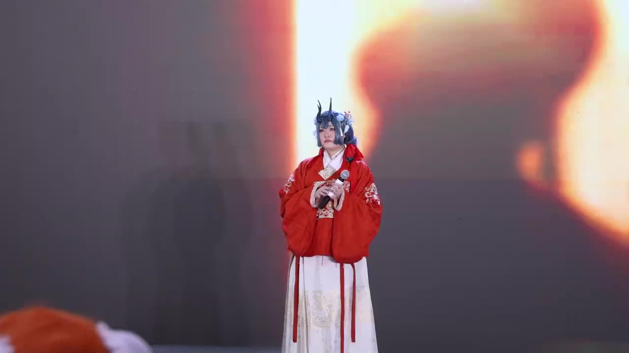 16 神女劈观·唤情