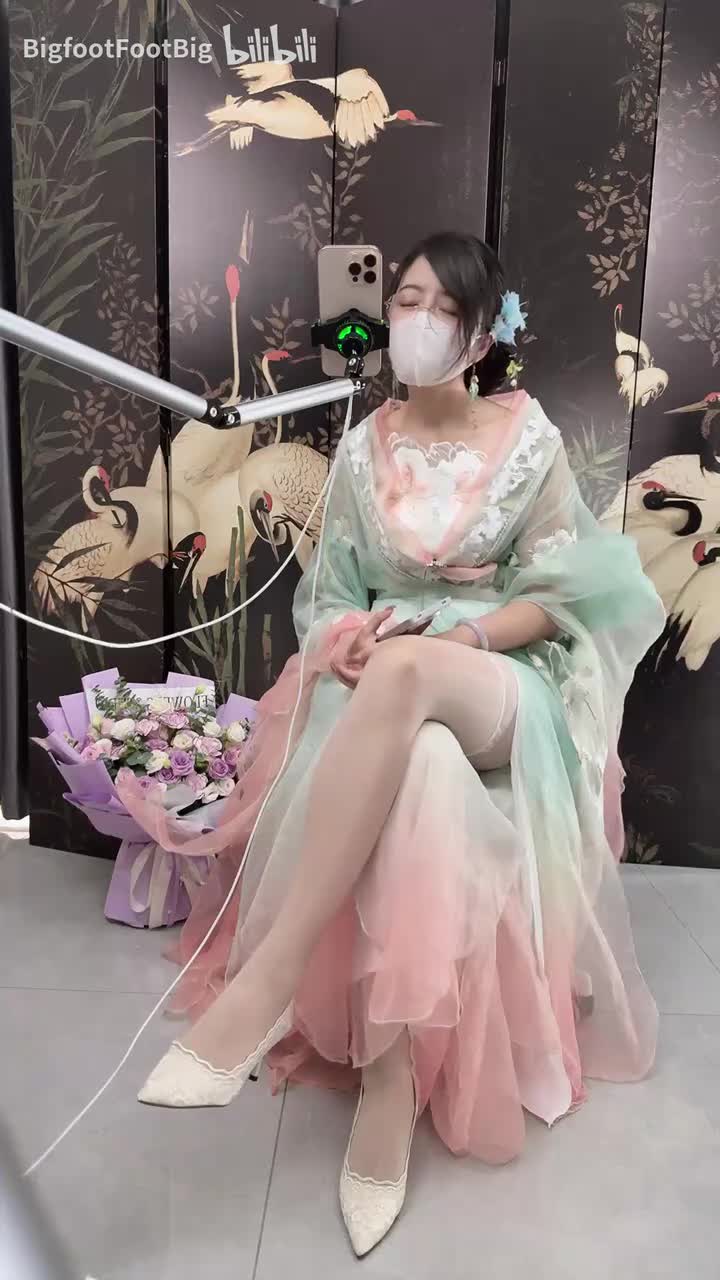 【油亮丝袜】晚风 拿下你是迟早的事 2025-09-21 09_16