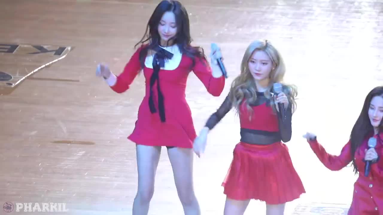 190106 모모랜드(MOMOLAND) (연우) 뿜뿜 @ WKBL 올스타전 [직캠] by pharkil