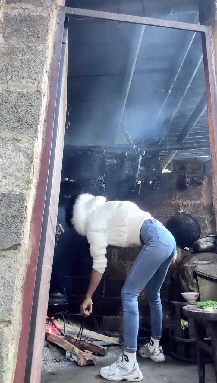 [直播].[原画].[小 白].[128122094630].[拉祜姑娘农村生活].[20251127084647]