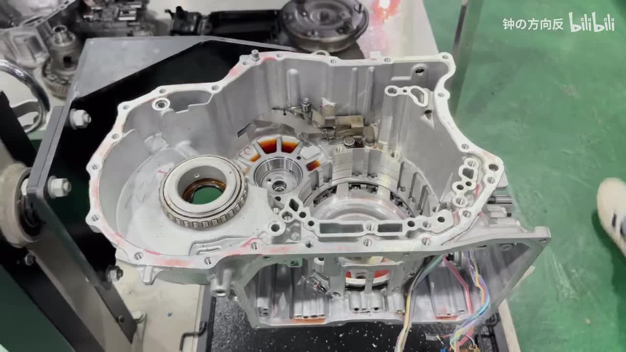 9.安装离合器、制动器及拉维娜行星齿轮组