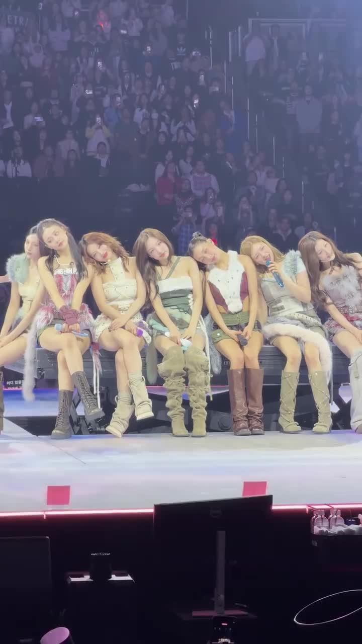 WHAT IS LOVE ( 3840 X 2160 60fps )