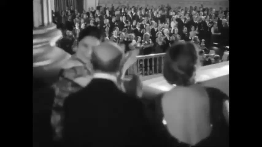 Tito Schipa - Pourquoi me reveiller. 1939 (Film clip)