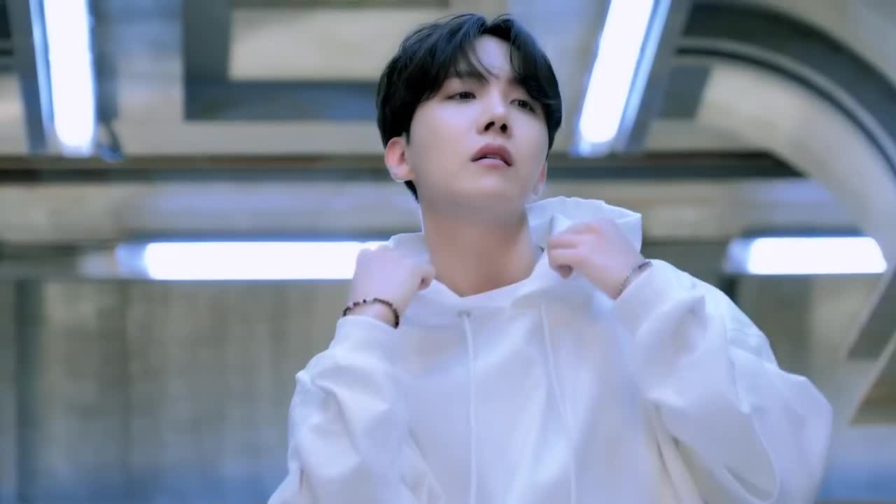 RUNNERS INSTINCT NEURON Behind The Scene 2