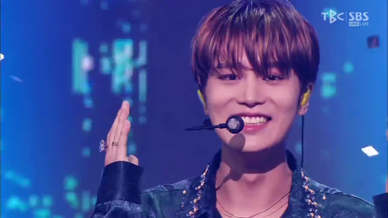 211003 SBS UHD Inkigayo ITZY - LOCO