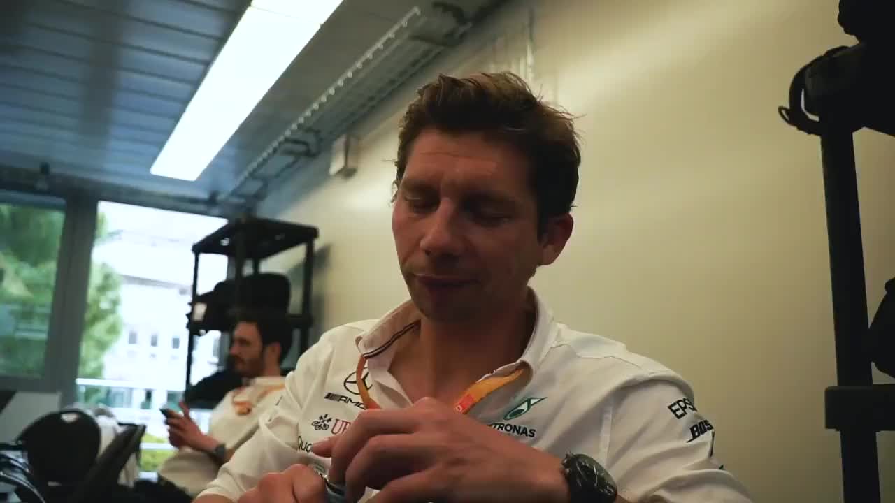 敬你丫的让我用中性胎跑了68圈！