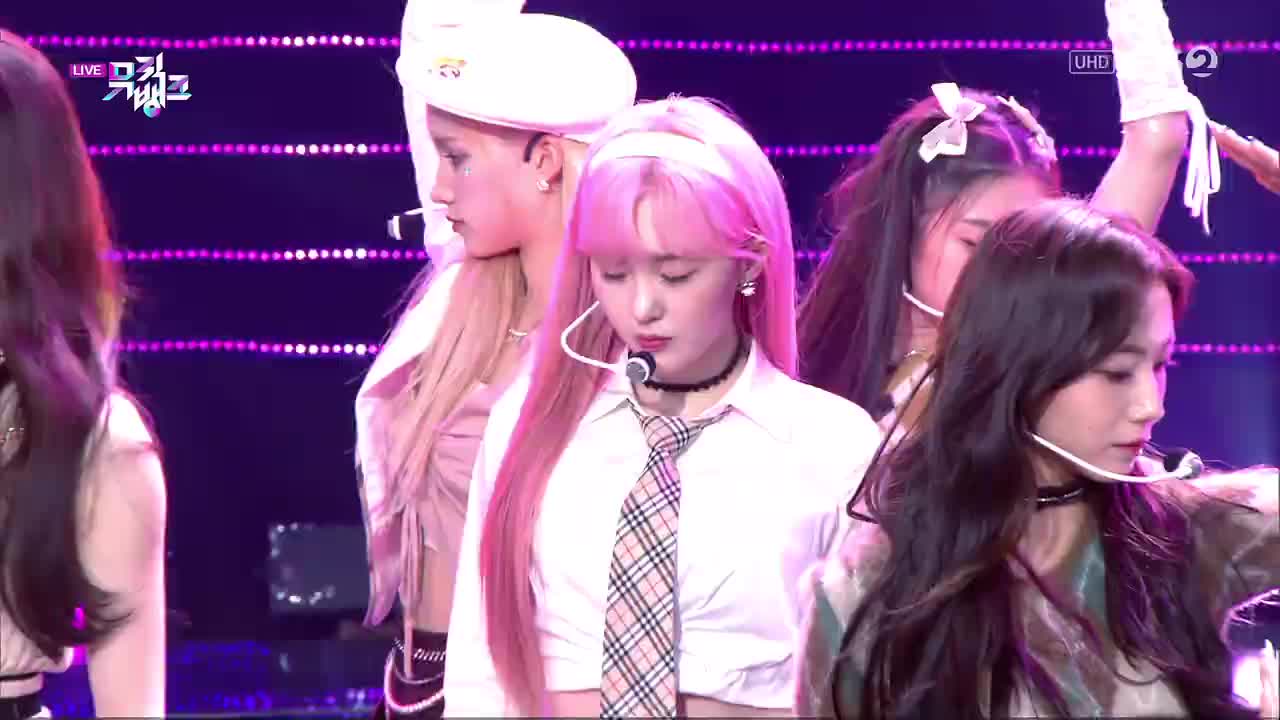 220121 KBS UHD Music Bank Kep1er - WA DA DA