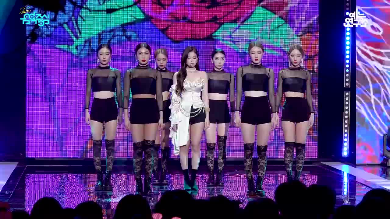 181201 SOLO(全体) [268w] 音乐中心 独袖吊带裙【MBCkpop】