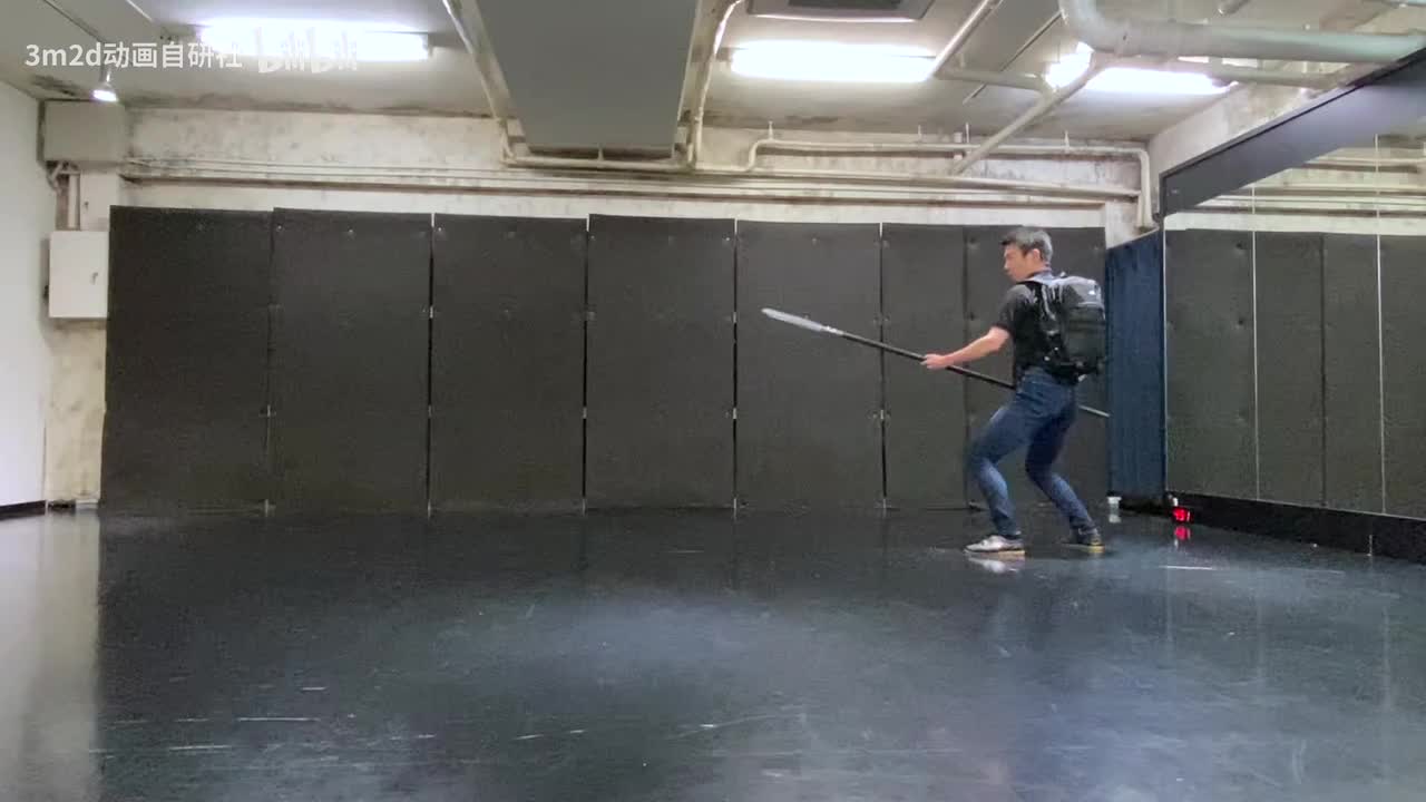 【长武器(LongWeapon)】直刺x2→脚踢→360°旋转→直刺