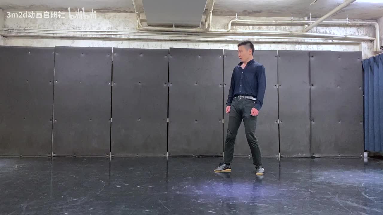 【格斗术】突击→擒拿→头槌