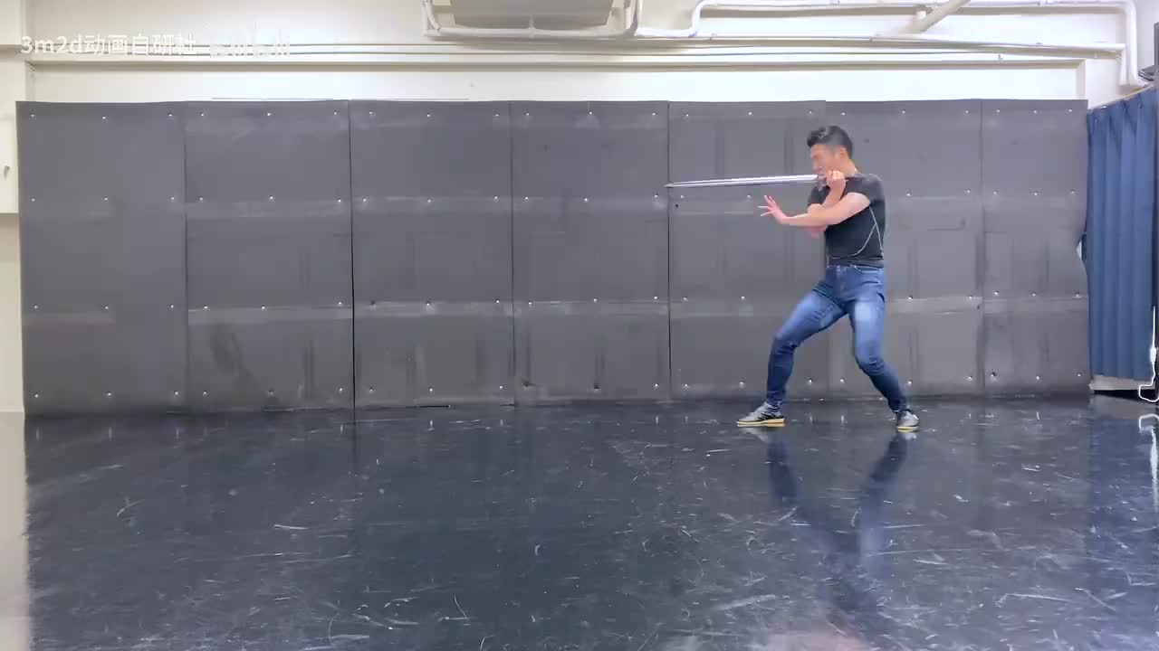 【短武器】直刺→花手（跳）→直刺