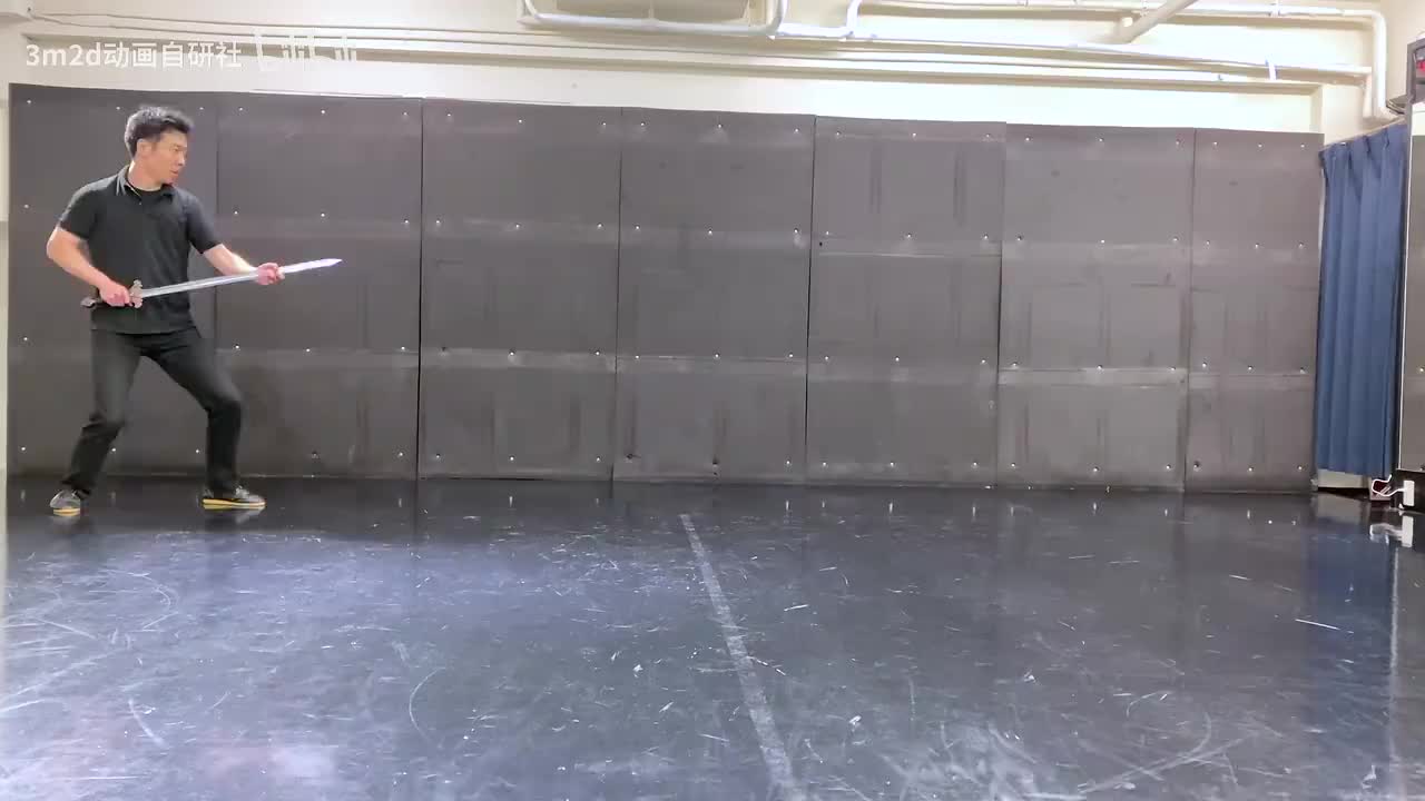 【剑】直刺（握刃）x2→脚踢→横掠→直刺