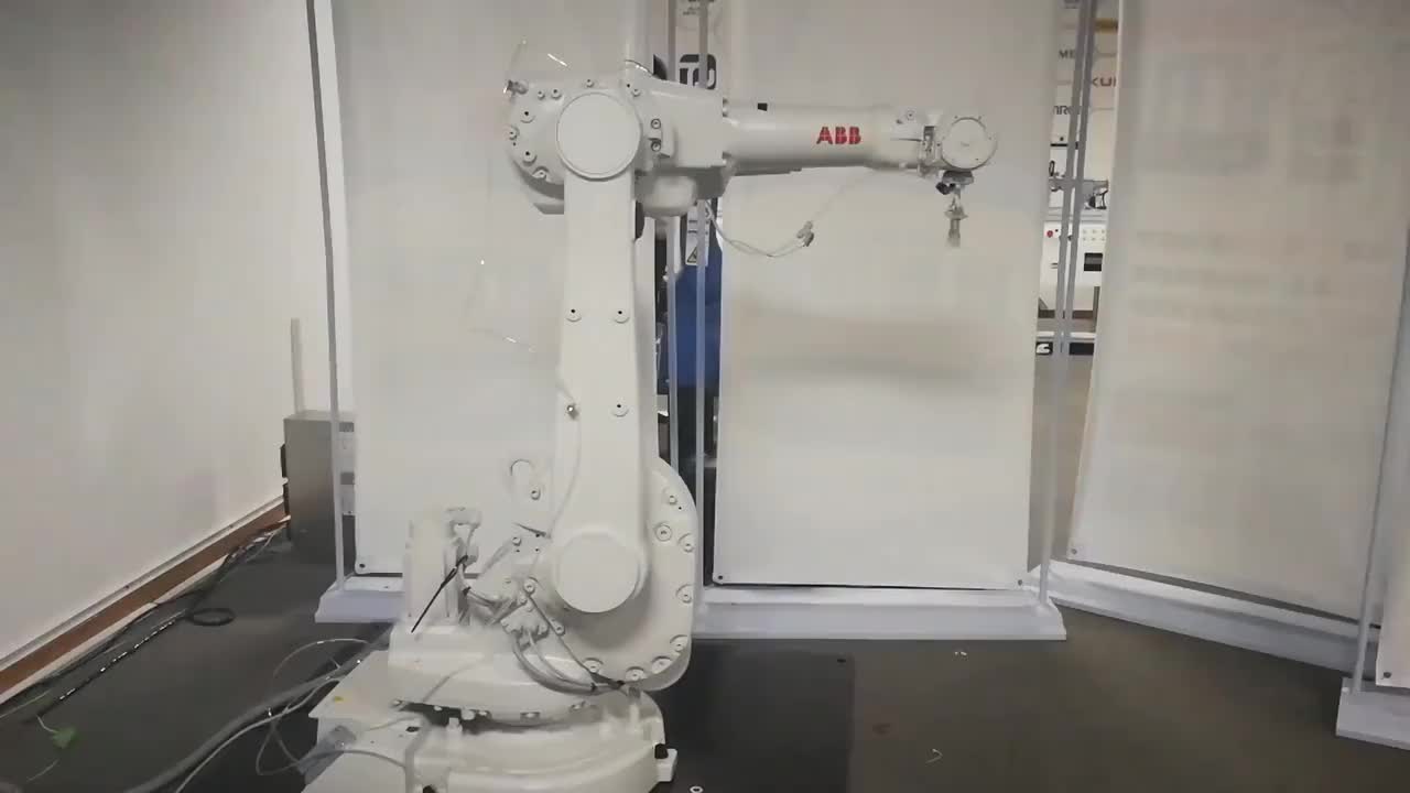 1.2 机器人硬件组成和开机实际演示