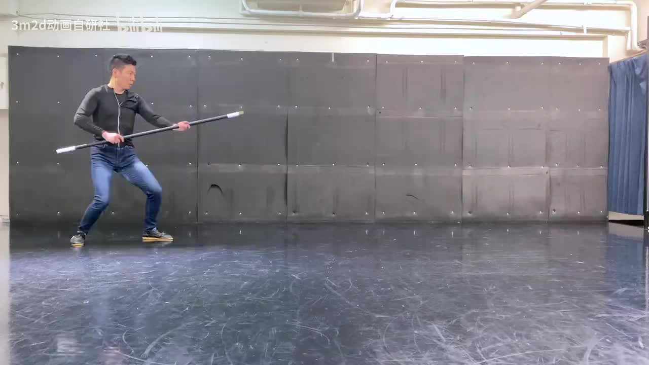 【棍】攻击→转身挥击→旋转挥击