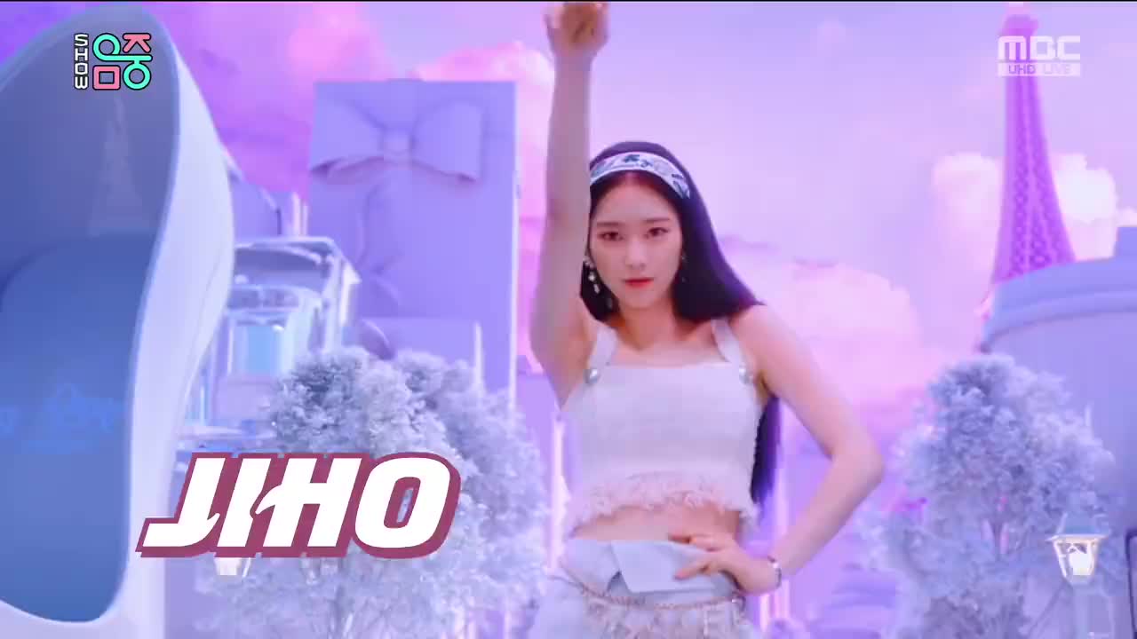 200502 MBC UHD Music Core Oh My Girl - Dolphin + Nonstop