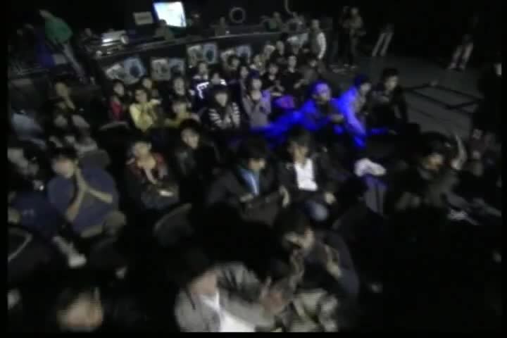 庞龙-爱着她想着她(演唱会)-国语-流行