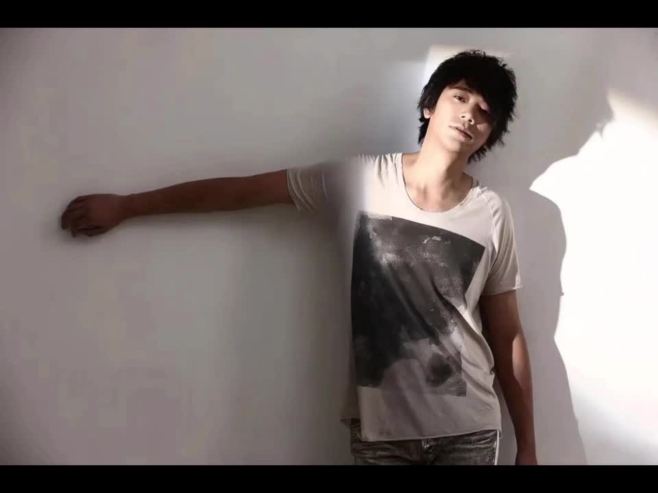 姐姐妹妹站起来（闪光Live版和声伴奏）