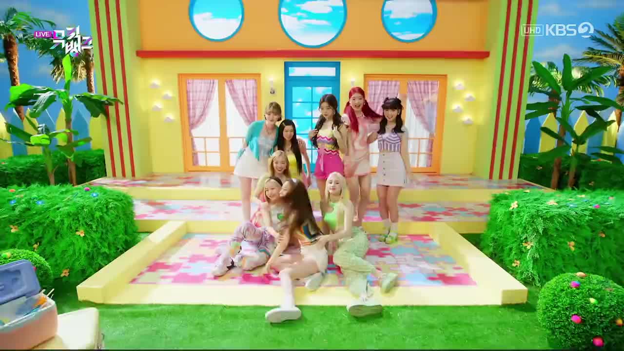 220624 KBS UHD Music Bank Kep1er - WA DA DA