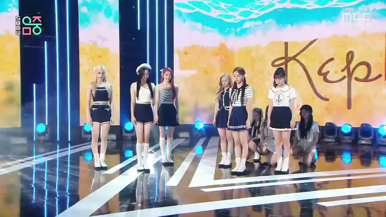 220702 MBC UHD Show! Music Core Kep1er - Up!