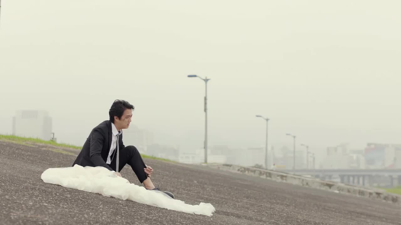 【哎哟不错哦】听见下雨的声音 4K