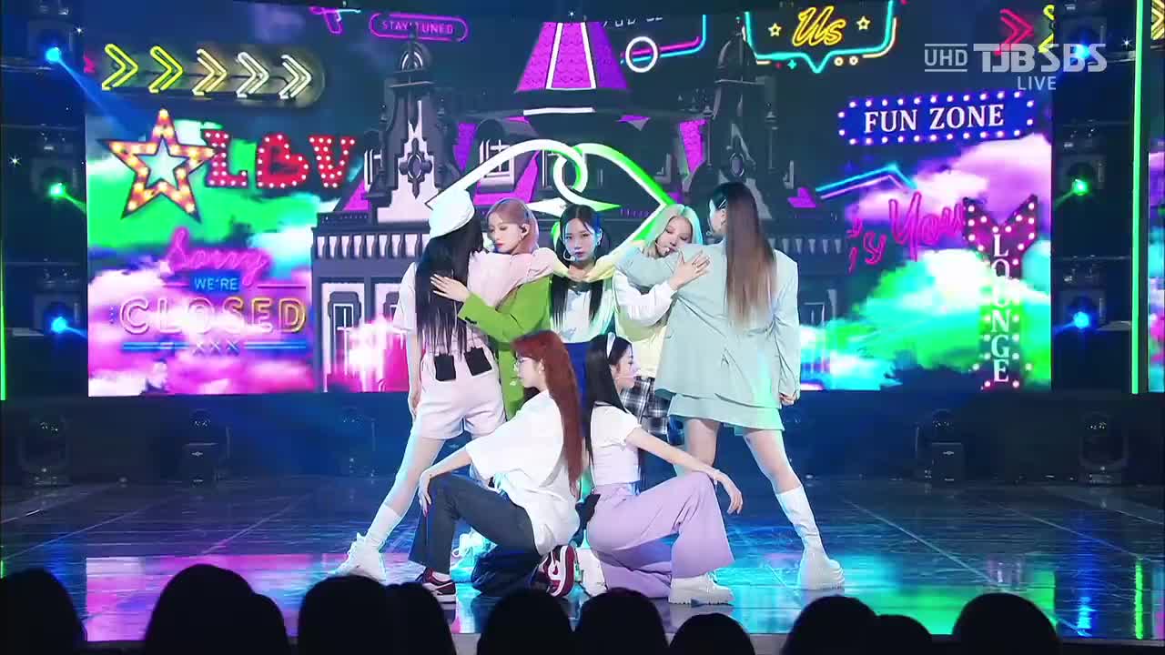 220807 SBS UHD Inkigayo PURPLE KISS - Nerdy