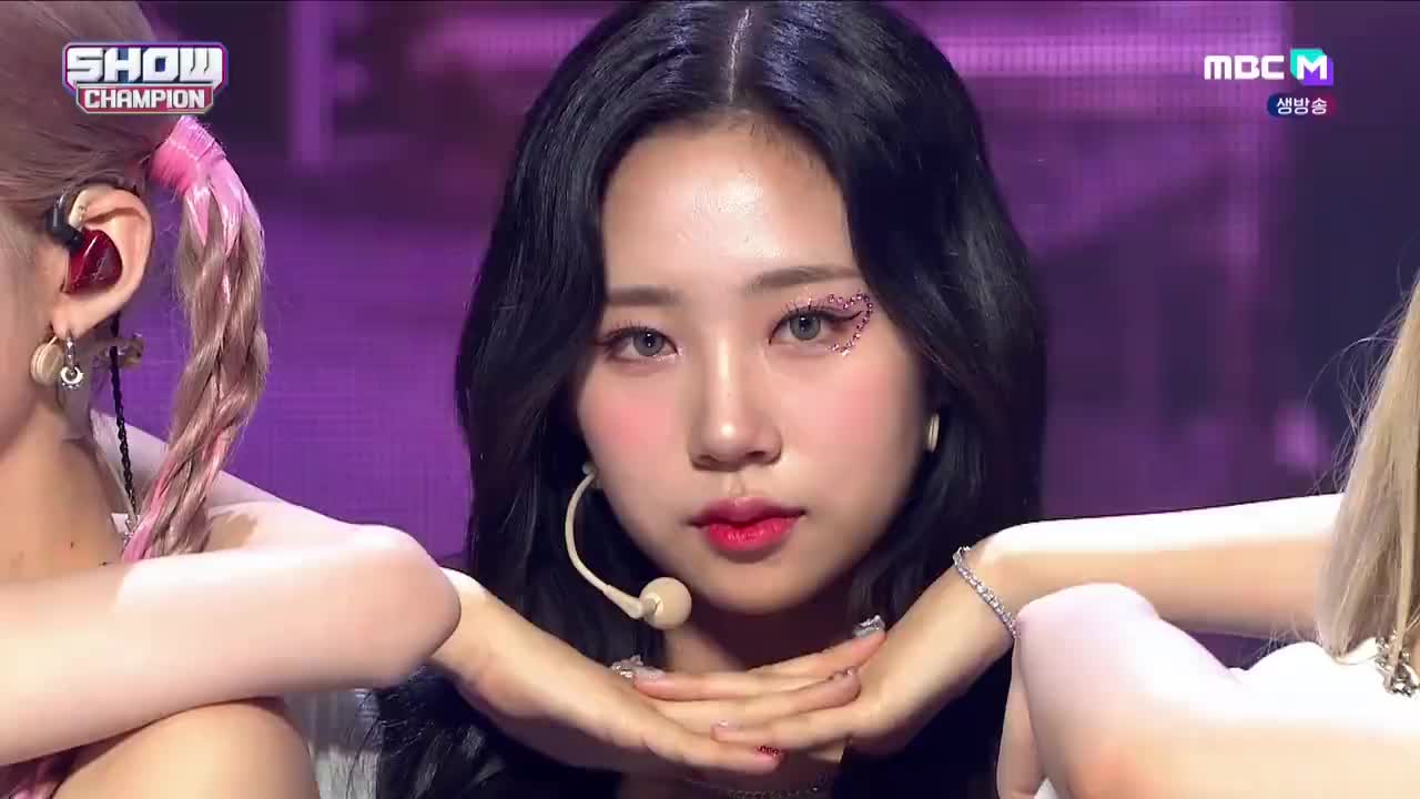 220824 MBC Show Champion PURPLE KISS - Nerdy