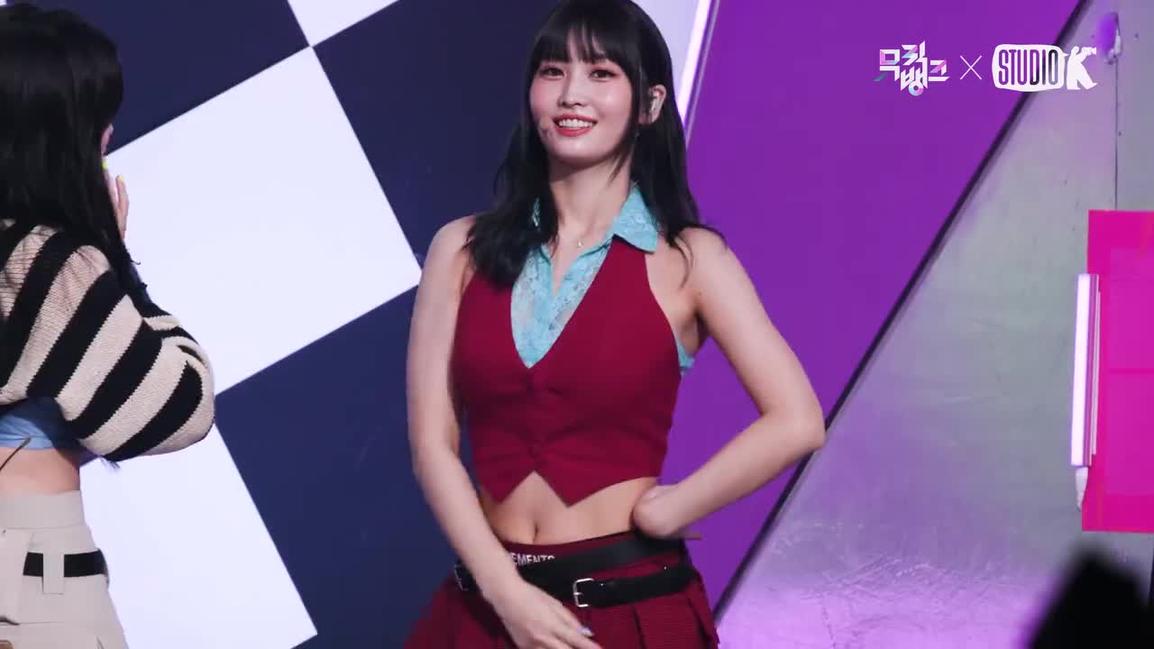 MOMO 怼脸直拍 音银220826