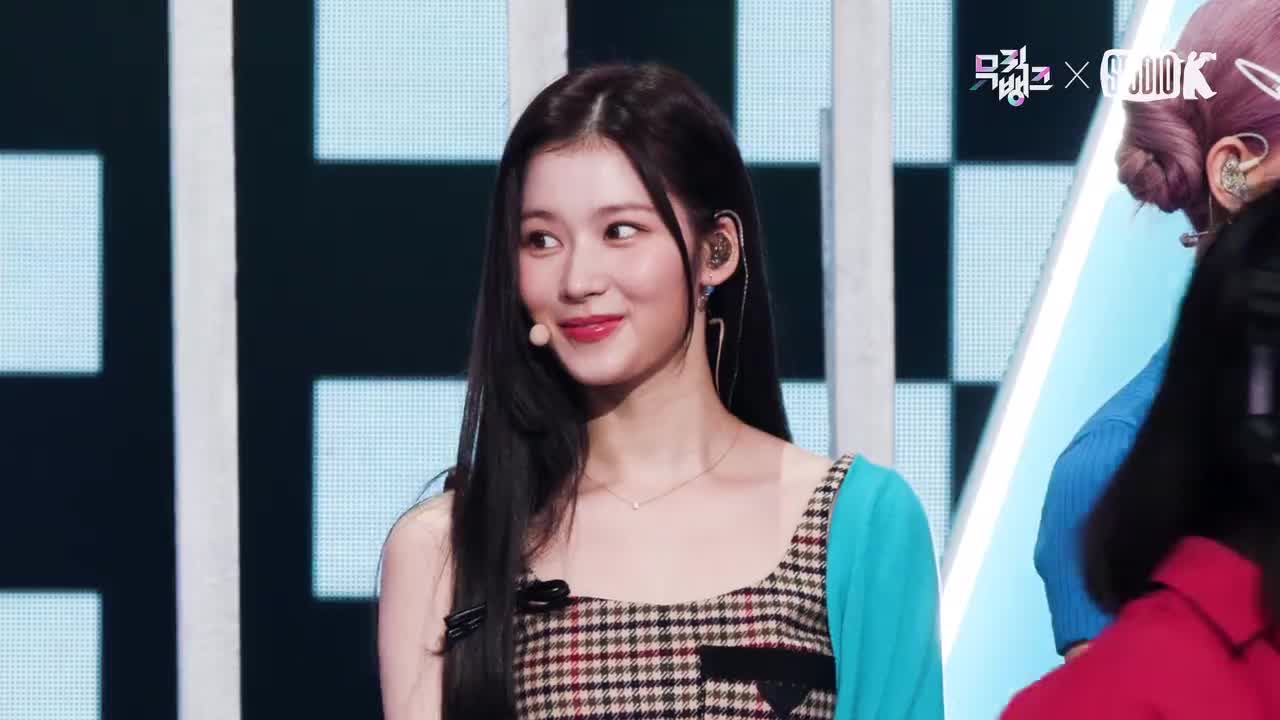 SANA 怼脸直拍 音银220826