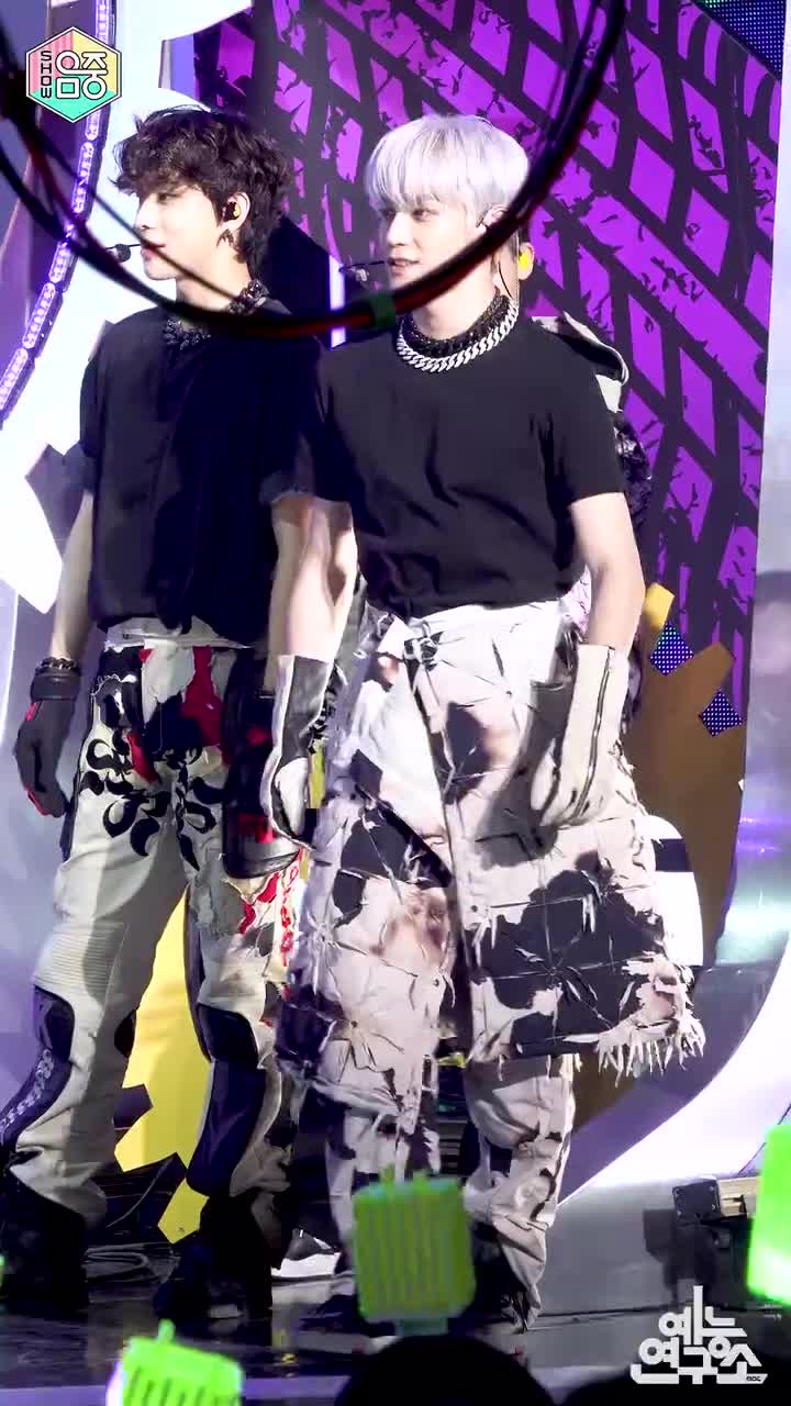 【竖版】220924 2 Baddies [Show! MusicCore] 4K