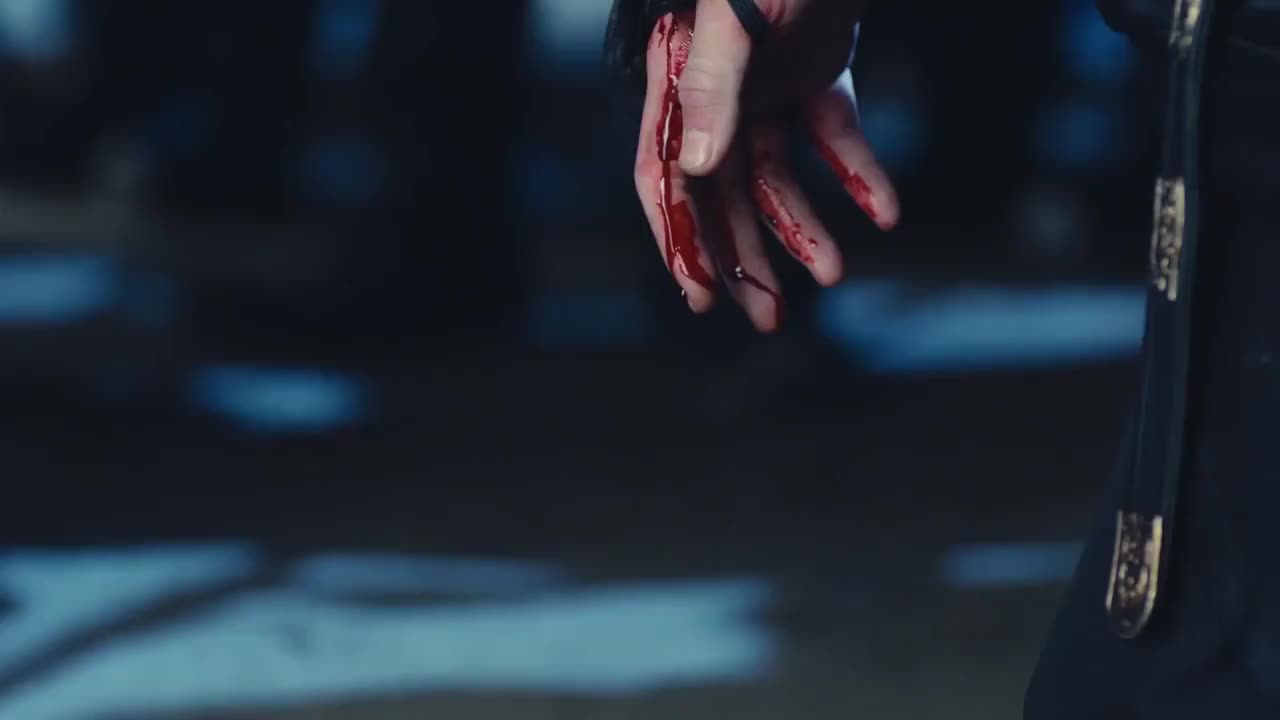 07、染血的手、剑尖血滴落