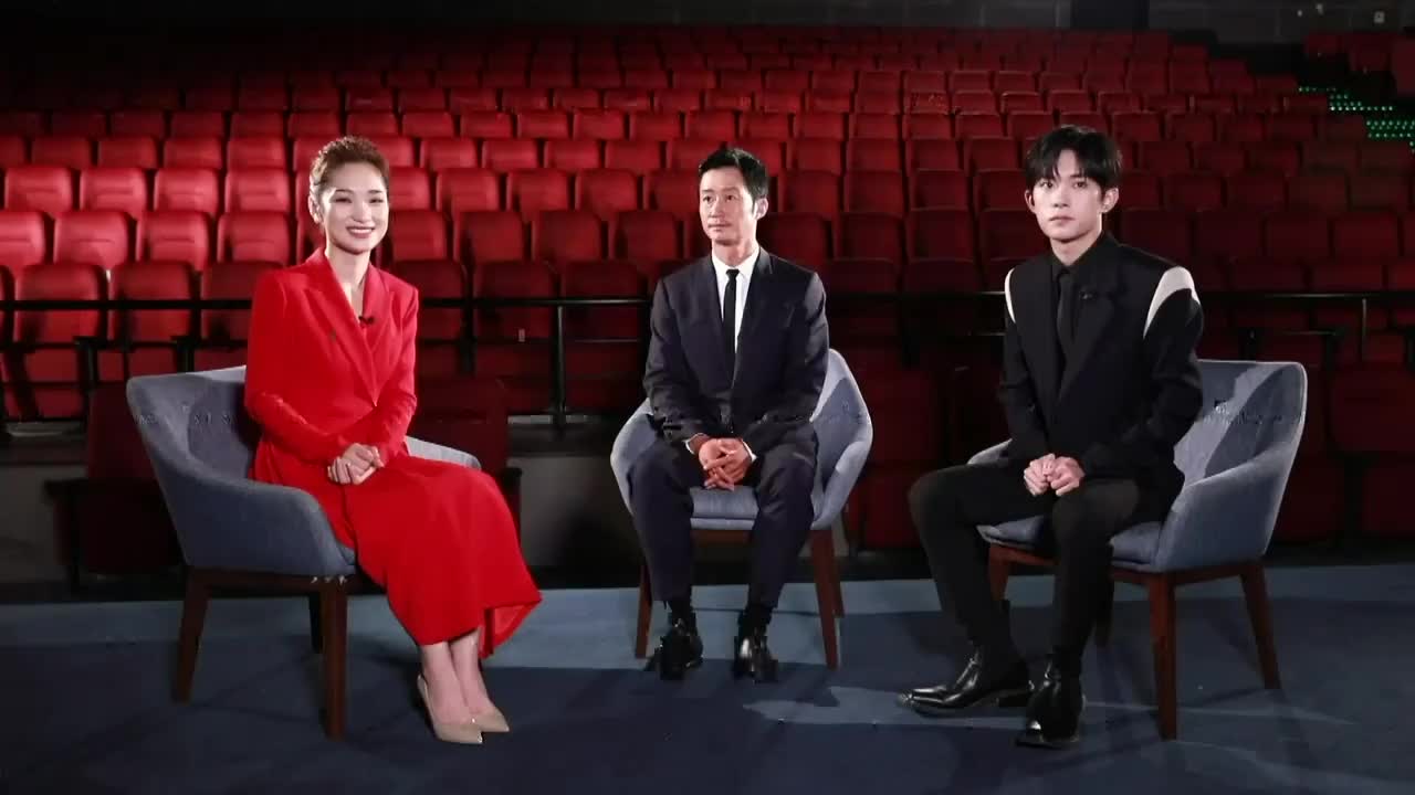 【20210801】易烊千玺“军人的荣耀-电影《长津湖》八一特别直播”活动专访